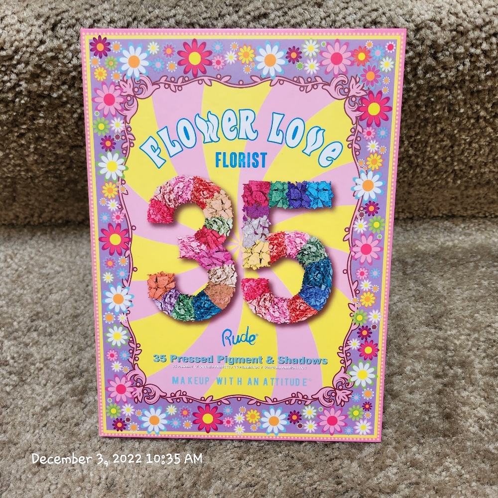 Brand new eyeshadow pallette